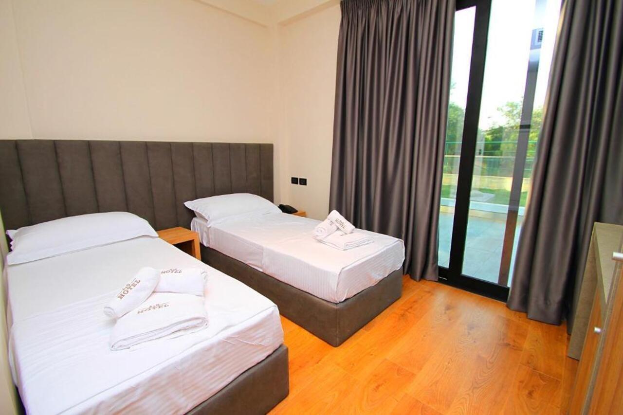 A&G Hotel Radhimë Zewnętrze zdjęcie