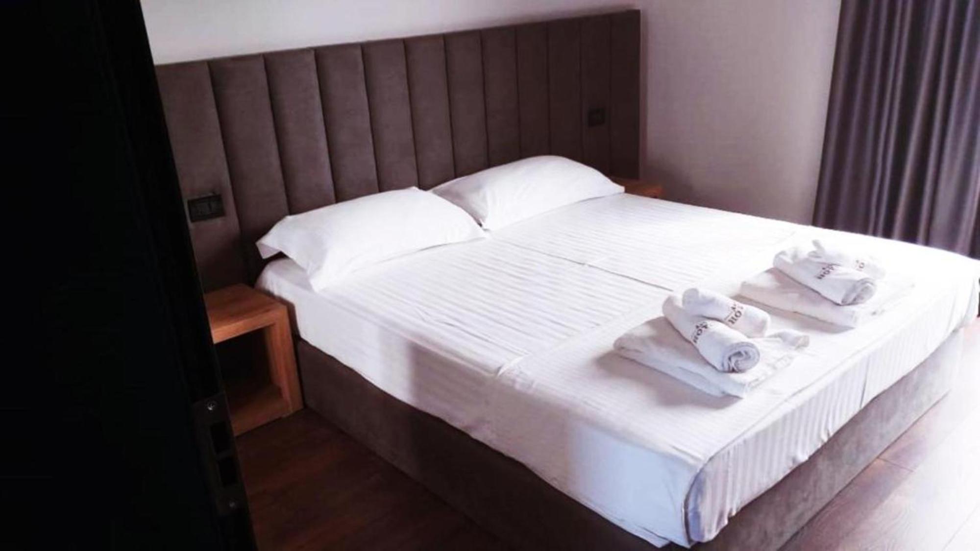 A&G Hotel Radhimë Zewnętrze zdjęcie