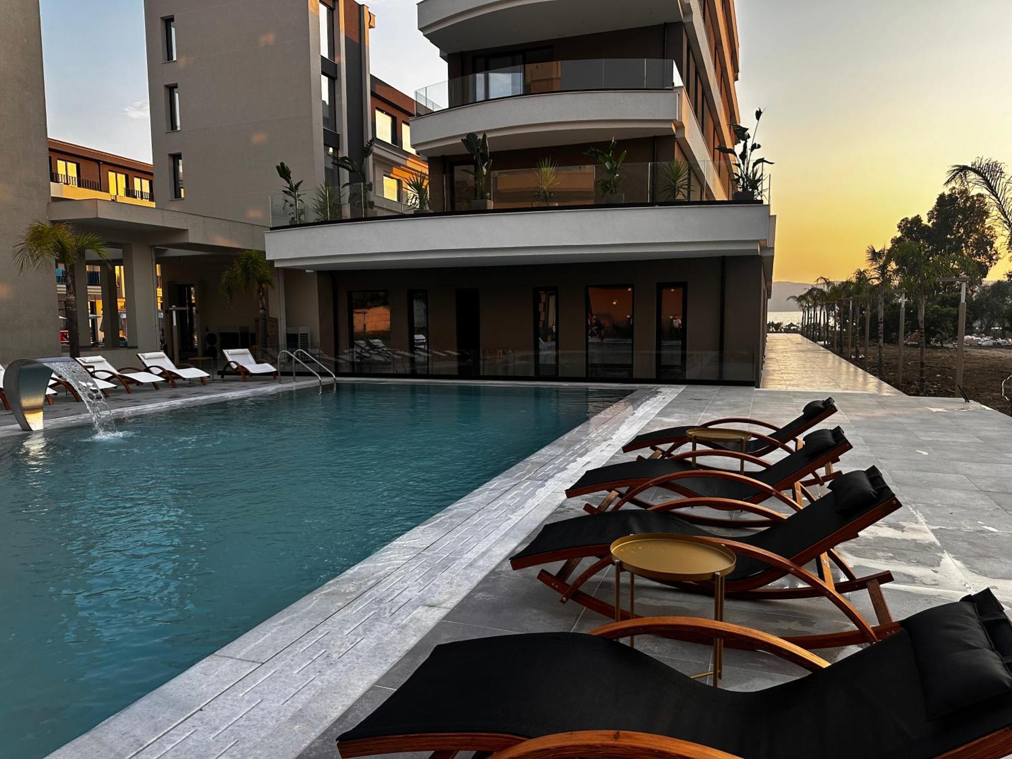 A&G Hotel Radhimë Zewnętrze zdjęcie